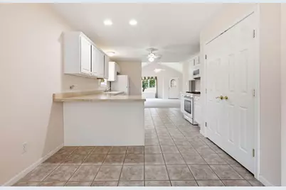1001 Carnation Street SE #B, Demotte, IN 46310 - Photo 10