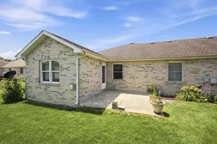 1001 Carnation St SE, Demotte, IN 46310 - Photo 32