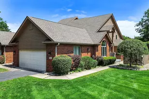 944 Cornwallis Ln, Munster, IN 46321 - Photo 1