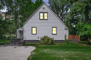 1820 Warren St, Lake Station, IN 46405 - Photo 4