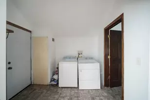 1820 Warren St, Lake Station, IN 46405 - Photo 12