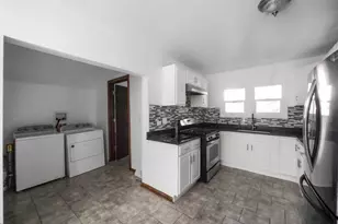 1820 Warren St, Lake Station, IN 46405 - Photo 10