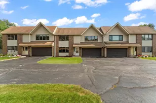 2111 Dorchester Ln, Schererville, IN 46375 - Photo 2