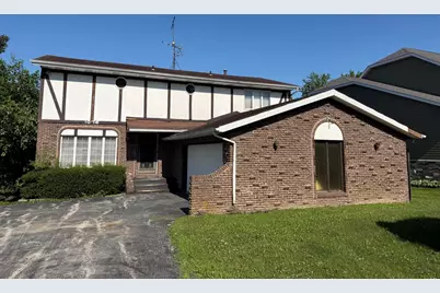 1076 Shoreline Road, Crown Point, IN 46307 - Photo 1