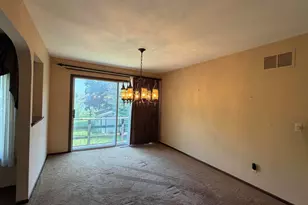1076 Shoreline Rd, Crown Point, IN 46307 - Photo 6