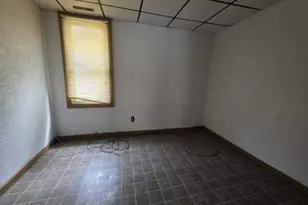 4828 McCook Ave, East Chicago, IN 46312 - Photo 4