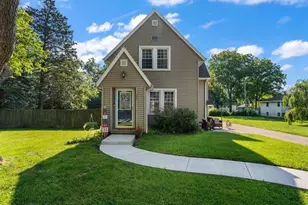221 N Pennsylvania St, Hobart, IN 46342 - Photo 2