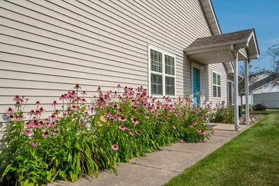 1239 W 95th Avenue, Crown Point, IN 46307 - Photo 2