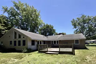 2223 W Oak St, La Porte, IN 46350 - Photo 8