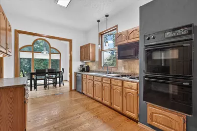 909 Pennsylvania Avenue, La Porte, IN 46350 - Photo 12