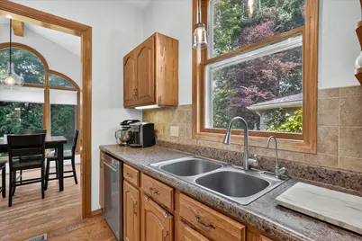 909 Pennsylvania Avenue, La Porte, IN 46350 - Photo 16