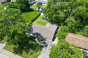 760 Acadia Rd, Valparaiso, IN 46385 - Photo 4