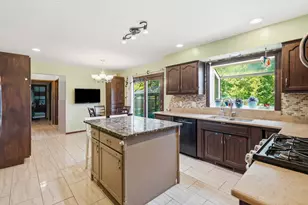 9218 Greenwood Ave, Munster, IN 46321 - Photo 8