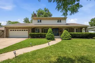 9218 Greenwood Ave, Munster, IN 46321 - Photo 1
