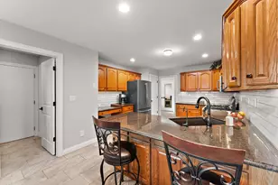 8530 Heather Ct, Saint John, IN 46373 - Photo 14