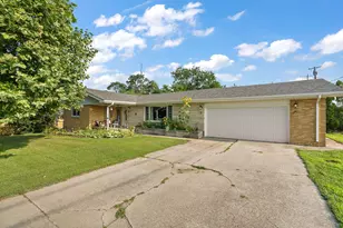 124 6th Ave NW, Demotte, IN 46310 - Photo 1