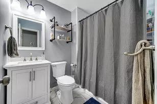 2208 Berwick Dr, Valparaiso, IN 46383 - Photo 12