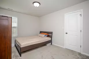 7849 Wright St, Merrillville, IN 46410 - Photo 16