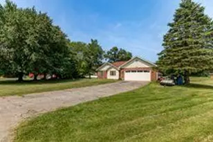 6996 Prairie View Ct, Demotte, IN 46310 - Photo 4