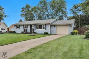 7713 Wallace St, Merrillville, IN 46410 - Photo 2
