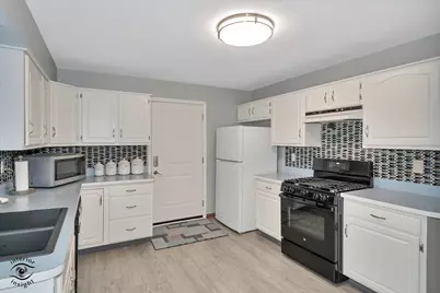 7713 Wallace Street, Merrillville, IN 46410 - Photo 6