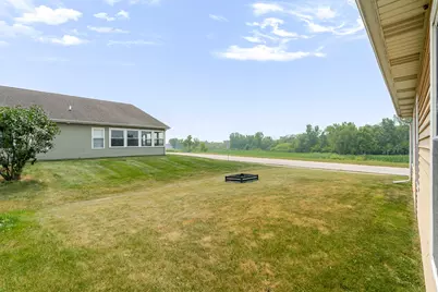 1755 E 105th Avenue, Crown Point, IN 46307 - Photo 4