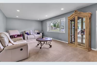 8784 W Oakwood Drive, Saint John, IN 46373 - Photo 6