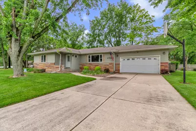 8784 W Oakwood Drive, Saint John, IN 46373 - Photo 1