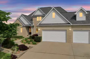 2654 Mariestad Dr, Valparaiso, IN 46385 - Photo 2