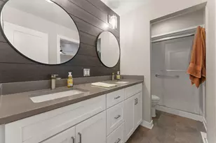 4176 Thornhill Dr, Crown Point, IN 46307 - Photo 16