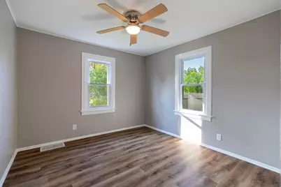 1147 W 62nd Avenue, Merrillville, IN 46410 - Photo 10