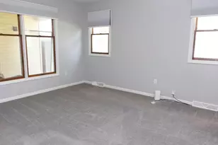 4040 Kingsway Dr, Crown Point, IN 46307 - Photo 10