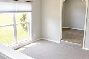 4040 Kingsway Dr, Crown Point, IN 46307 - Photo 2