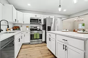 1141 W 300 N, La Porte, IN 46350 - Photo 6
