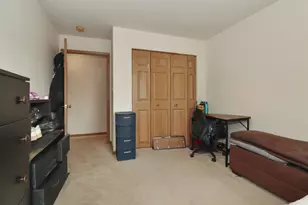 2021 W 75th Pl, Merrillville, IN 46410 - Photo 14