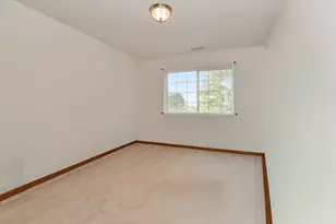 2021 W 75th Pl, Merrillville, IN 46410 - Photo 16