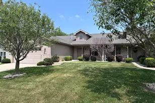 9783 Hart St, Saint John, IN 46373 - Photo 2