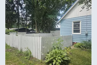 8416 E Lindstrom Lane, New Carlisle, IN 46552 - Photo 6