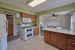 641 205th Pl, Dyer, IN 46311 - Photo 14