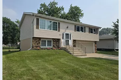 641 205th Place, Dyer, IN 46311 - Photo 1