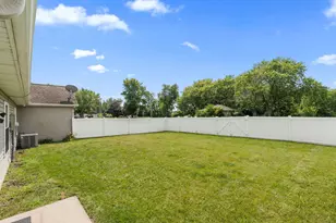 10870 Park St, Crown Point, IN 46307 - Photo 36