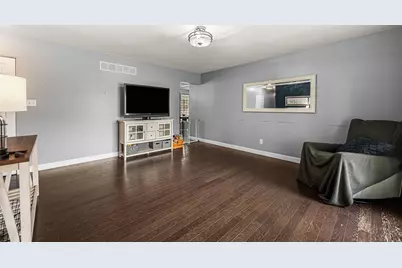 2305 Hollandale Drive, Valparaiso, IN 46383 - Photo 2