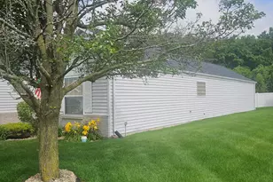 8220 Pointe Dr, Crown Point, IN 46307 - Photo 22