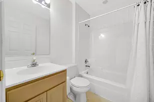 8220 Pointe Dr, Crown Point, IN 46307 - Photo 6