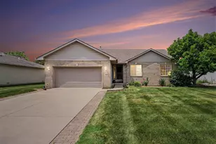 540 Sunflower Ln, Dyer, IN 46311 - Photo 1