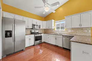 540 Sunflower Ln, Dyer, IN 46311 - Photo 8