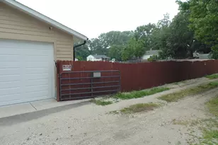 3653 Iowa St, Lake Station, IN 46405 - Photo 32