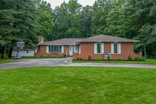 419 E 100 S, Valparaiso, IN 46383 - Photo 6