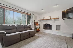 419 E 100 S, Valparaiso, IN 46383 - Photo 8