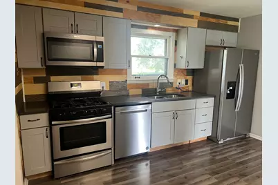 830 W 39th Avenue, Hobart, IN 46342 - Photo 8